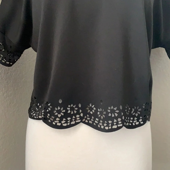 PAPERMOON black cutout crop top - Picture 4 of 10